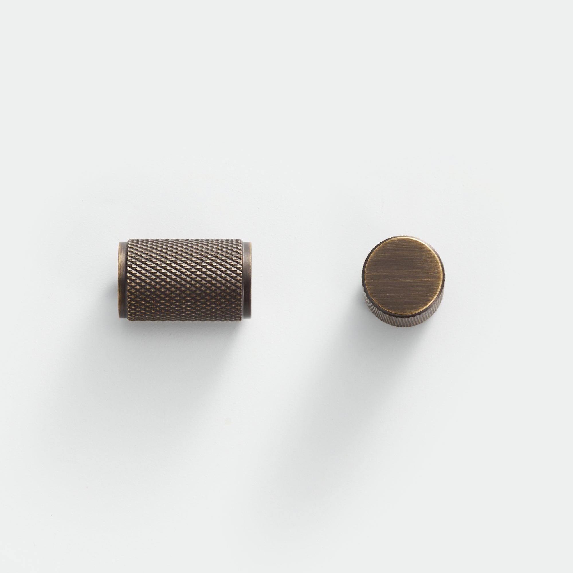 Knopf CH035 | Gerändelt | Antik Messing