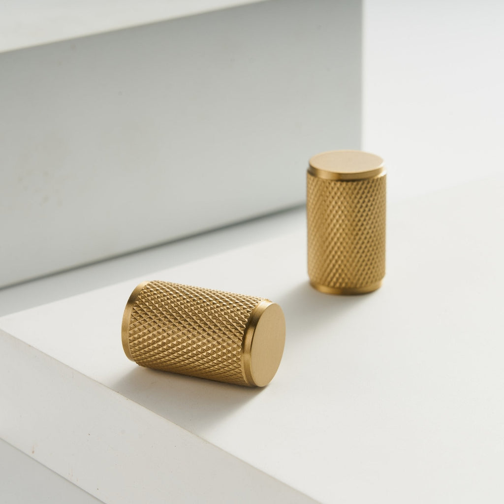 Knopp ch035 i mässing - första bild