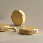 Pomello CH059A | Zigrinato | Ottone