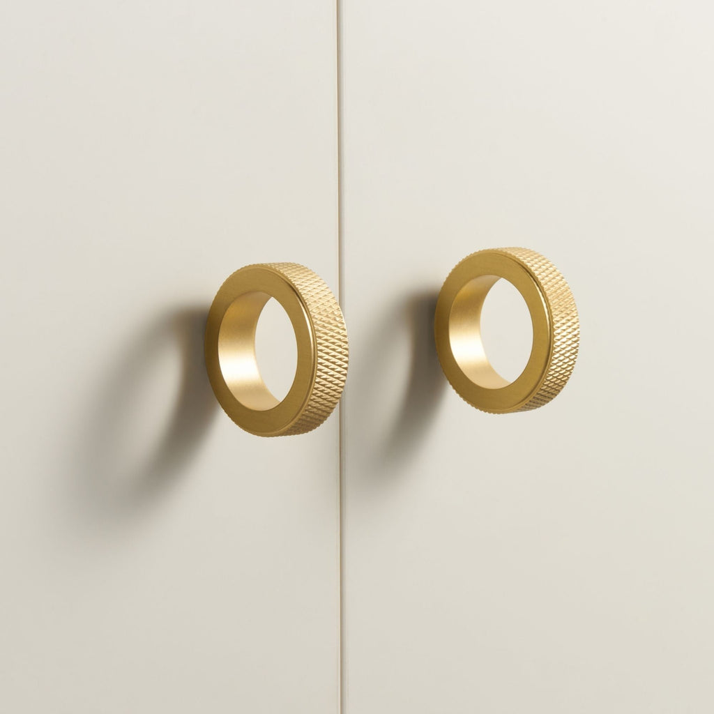 Pomello CH059B | Zigrinato | Ottone
