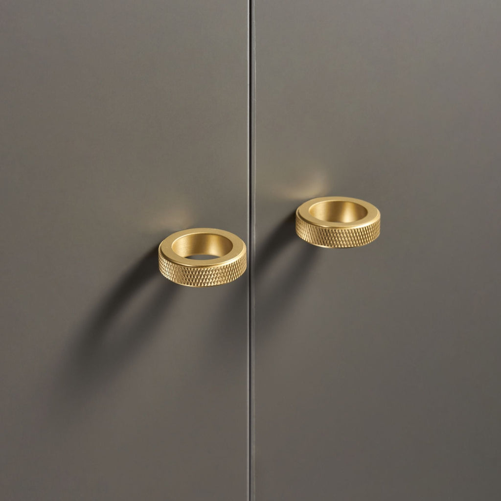 Pomello CH059B | Zigrinato | Ottone